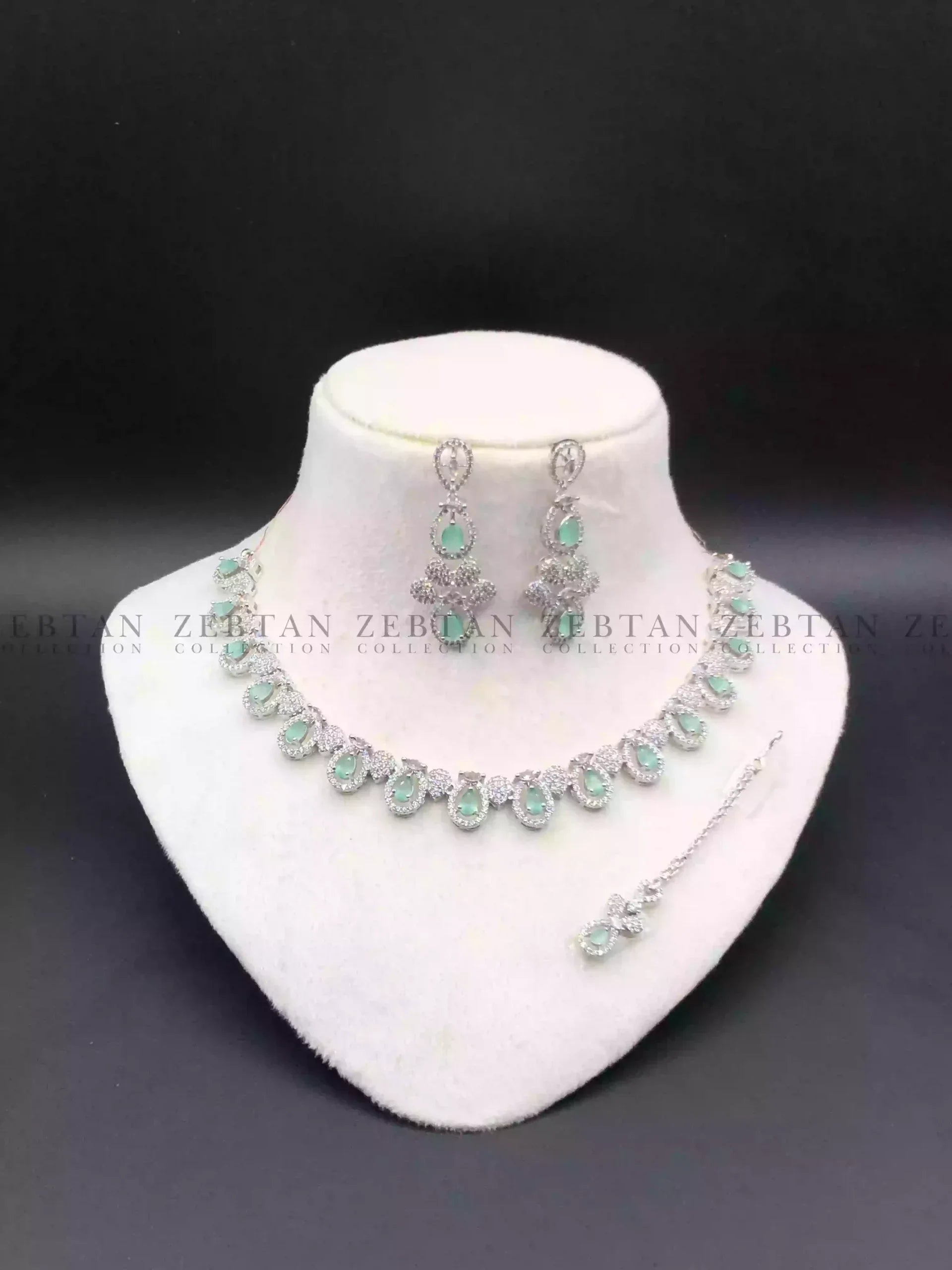 AD zircon necklace set with teeka Main image