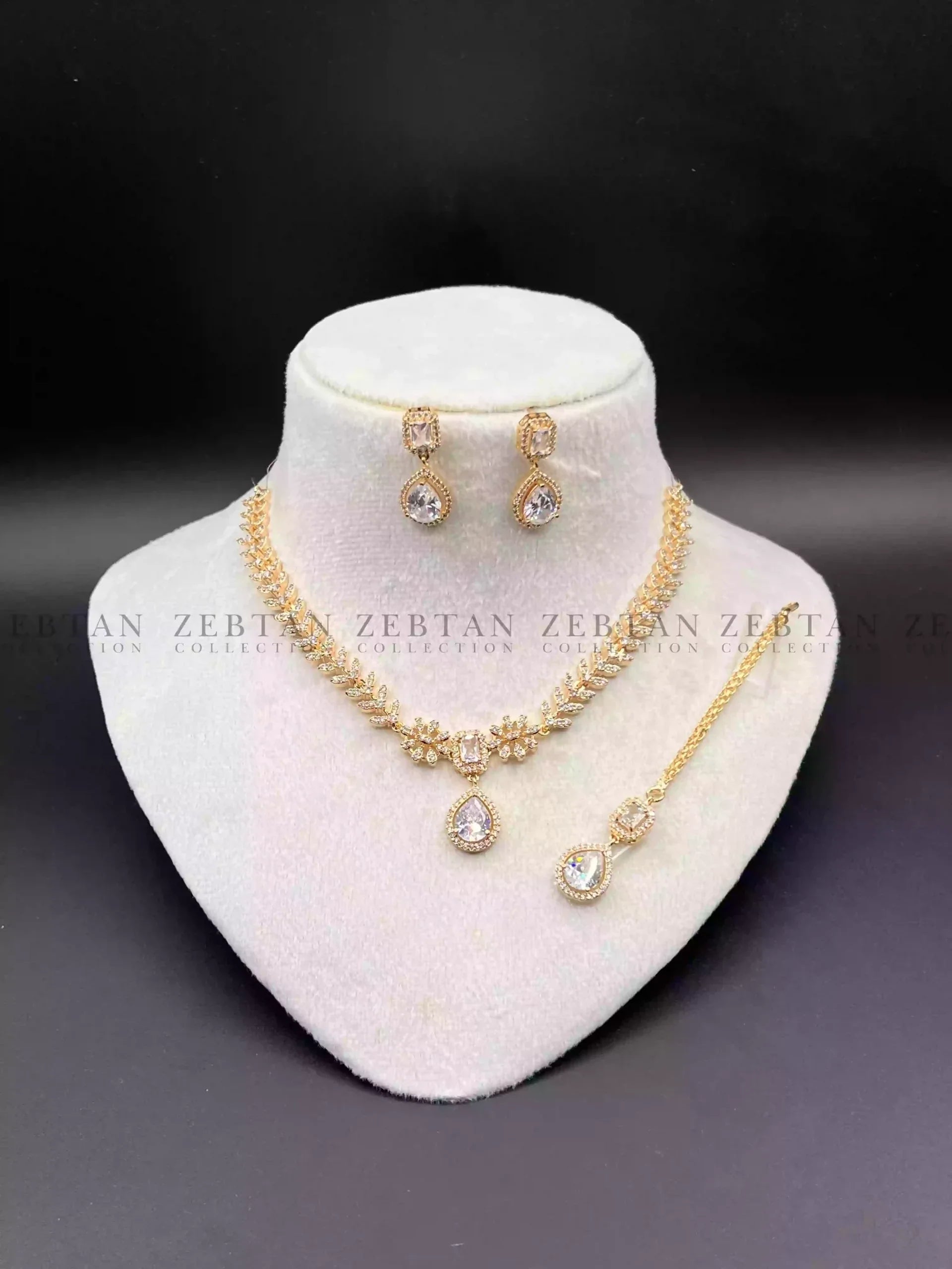 American diamond necklace set Secondary image