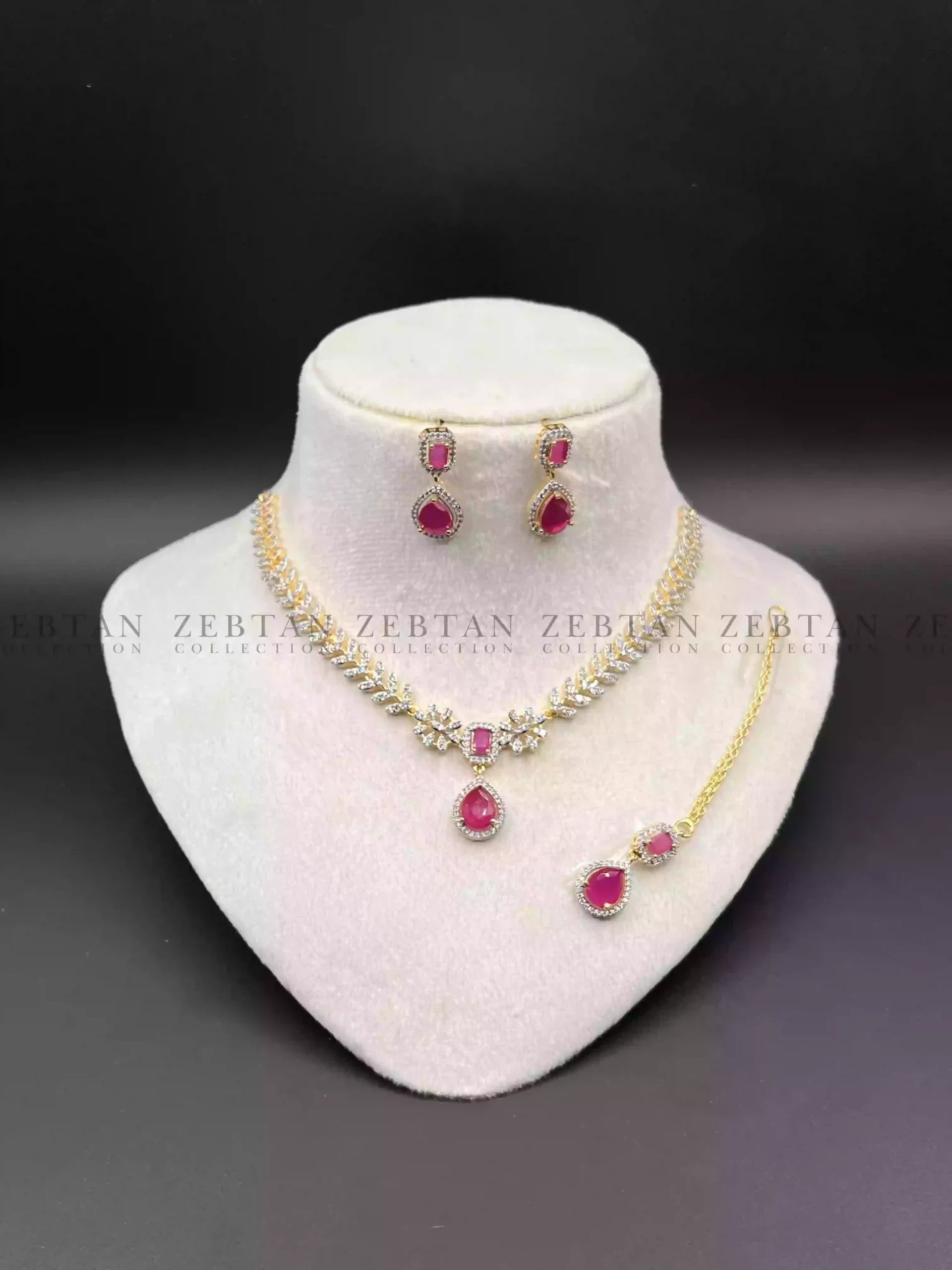 American diamond necklace set Secondary image