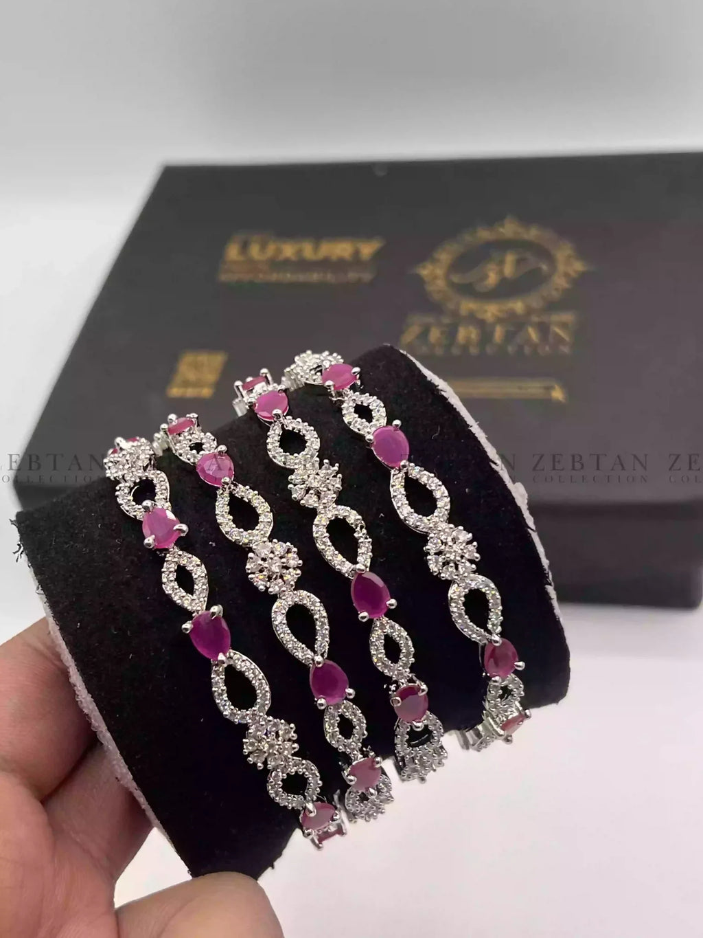 American diamond 4pcs bangle set