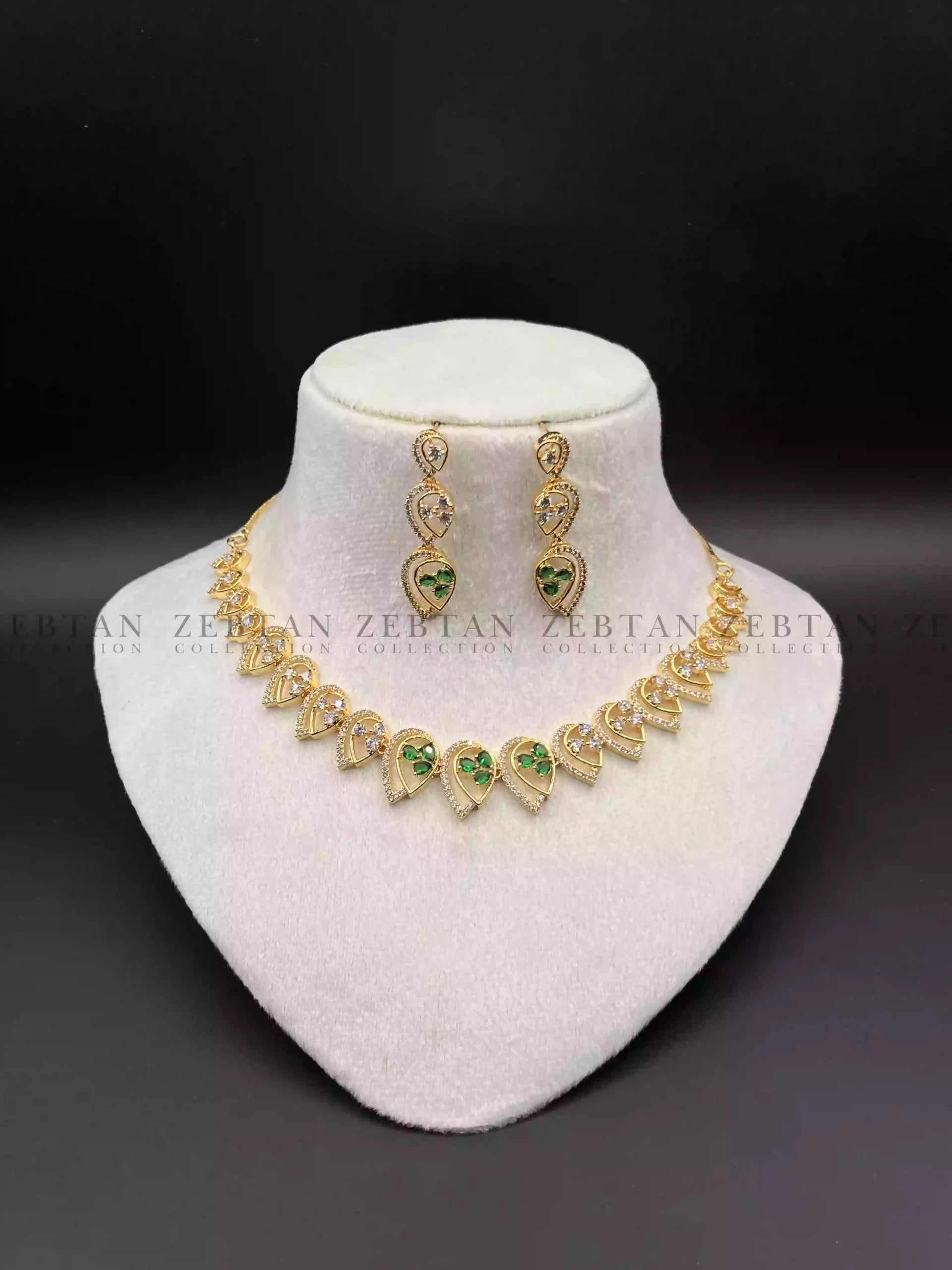 American diamond necklace set Secondary image