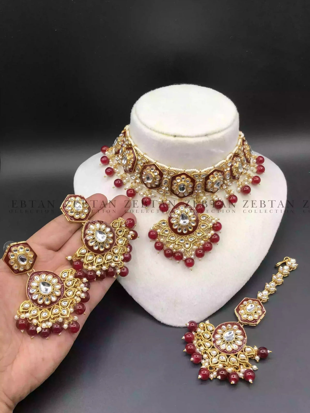 Dabbi kundan set with teeka Main image