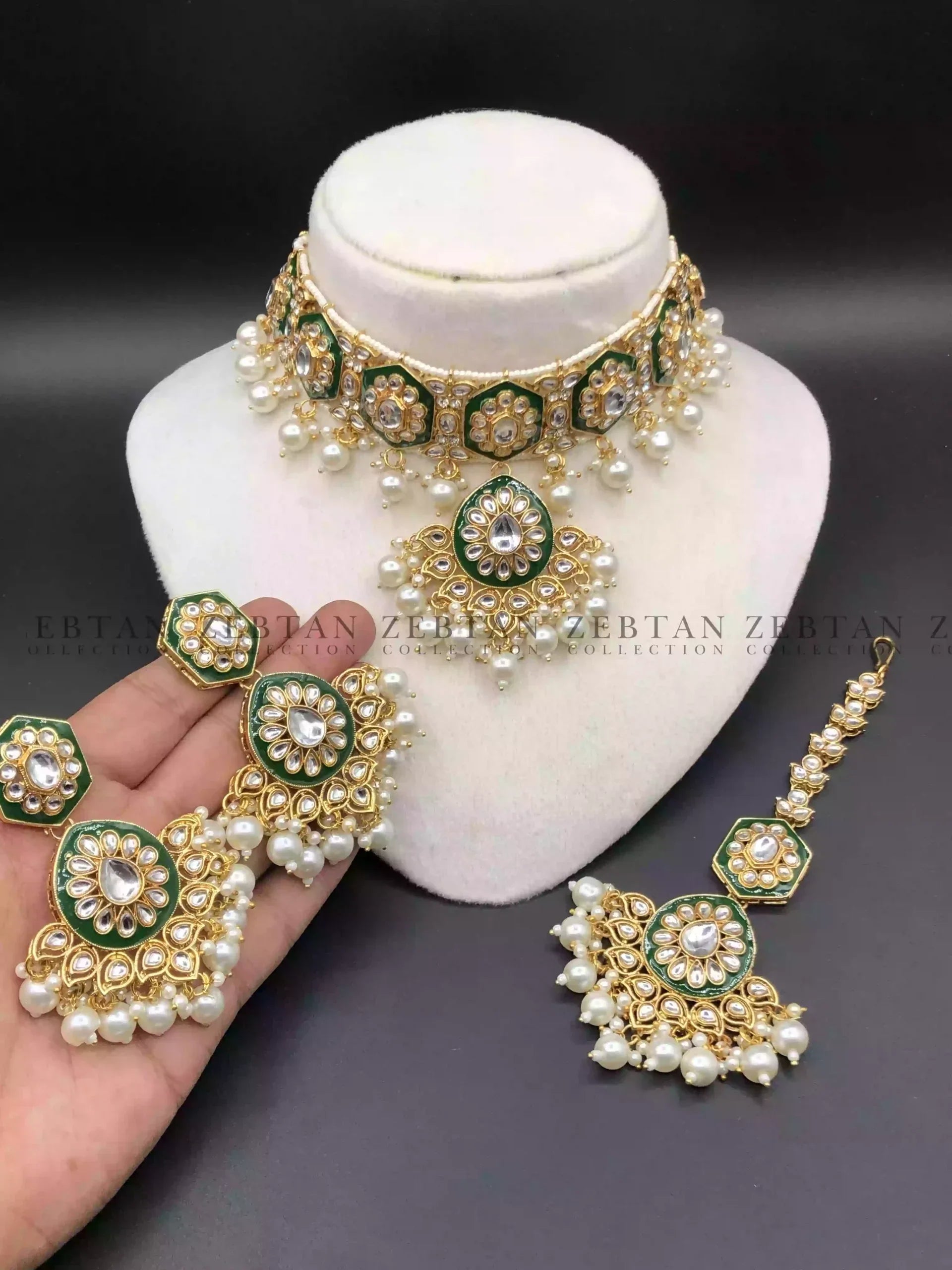 Dabbi kundan set with teeka Secondary image