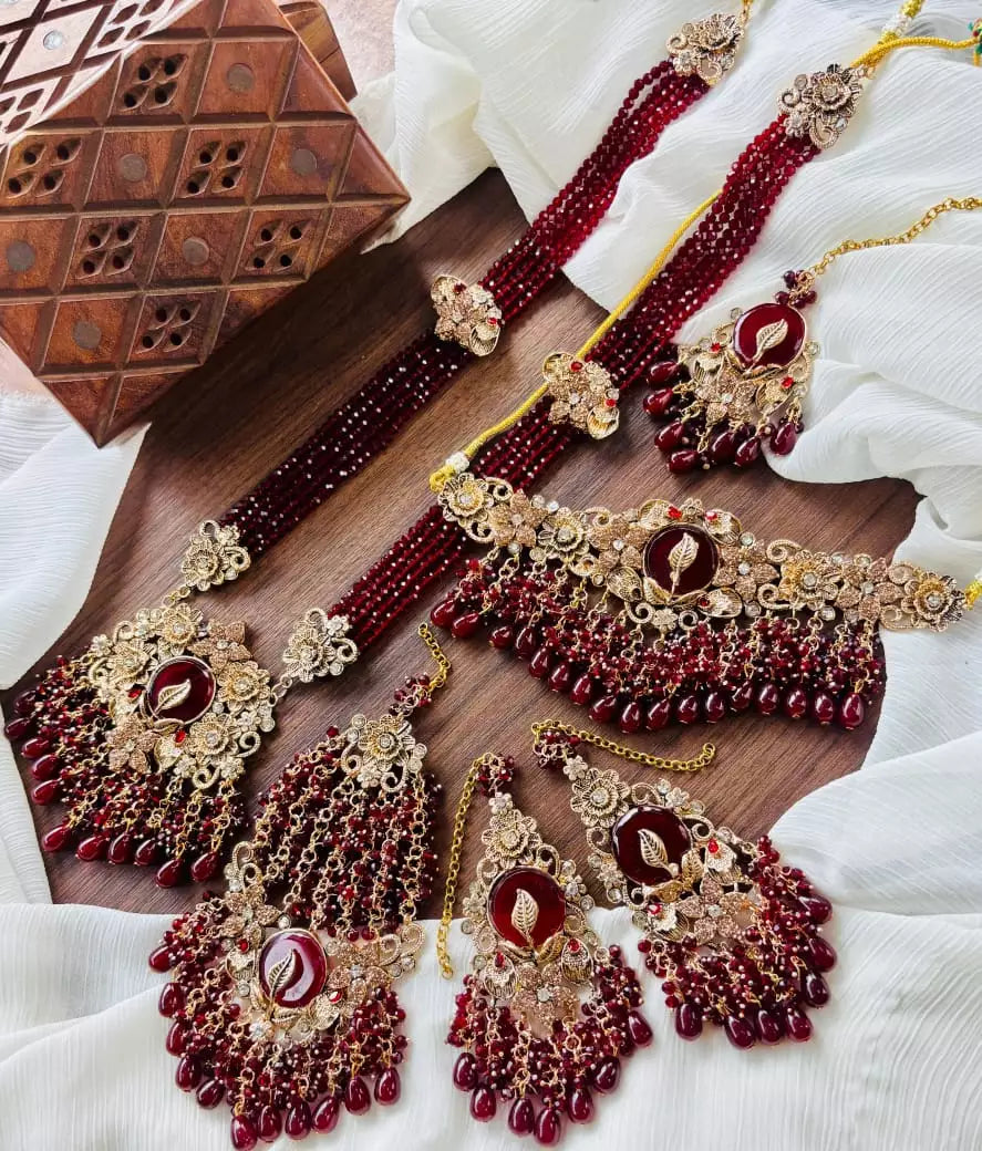 Handmade heavy bridal set Main image