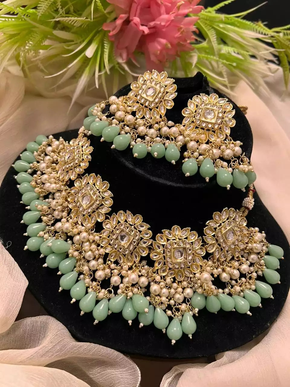 Dabbi kundan choker set