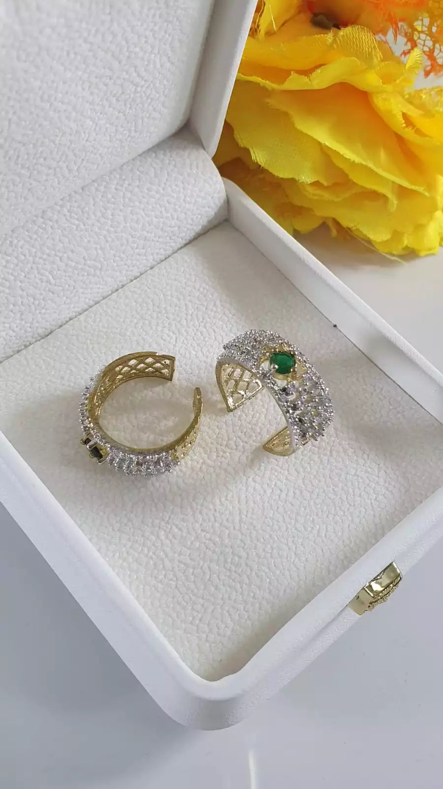 Zircon adjustable ring