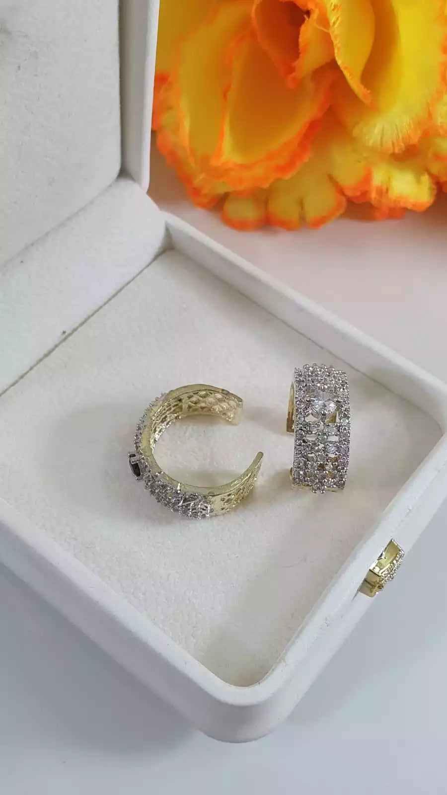 Zircon adjustable ring