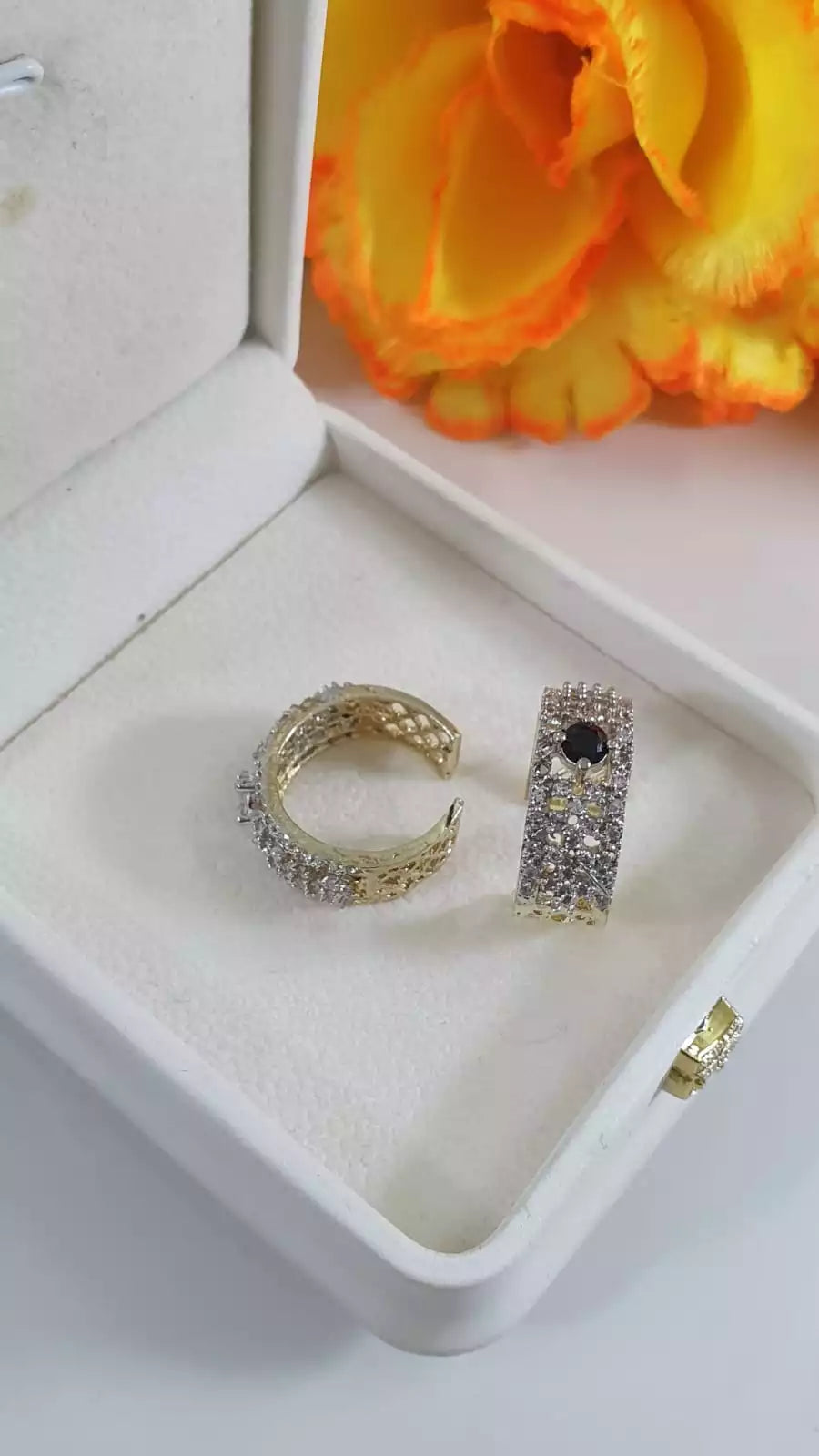 Zircon adjustable ring