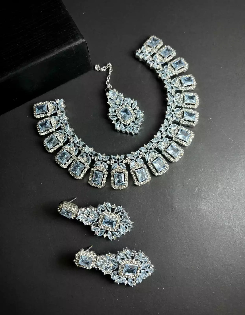 Pure zircon necklace set