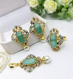 Elegant pendant set with ring