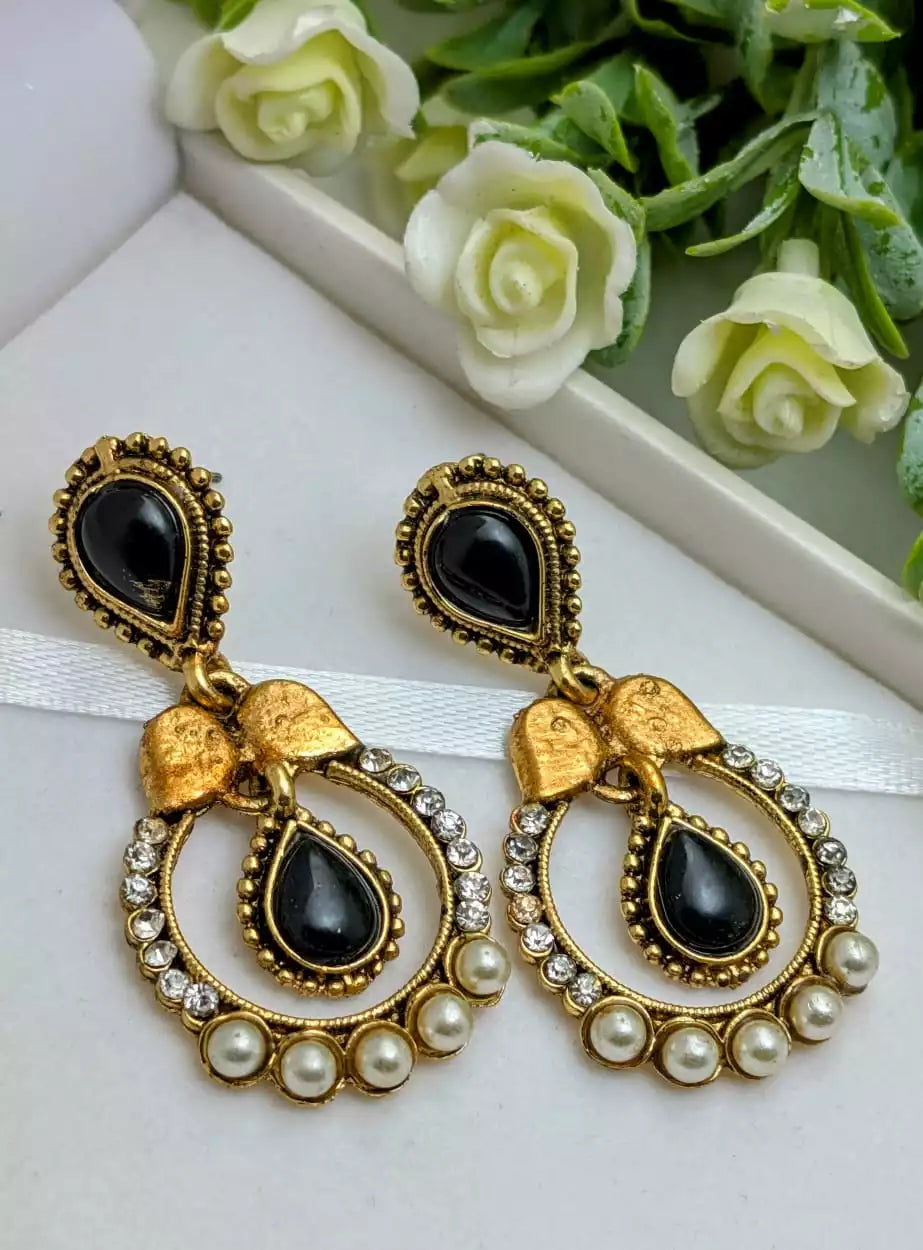 Rajwari style earrings Main image