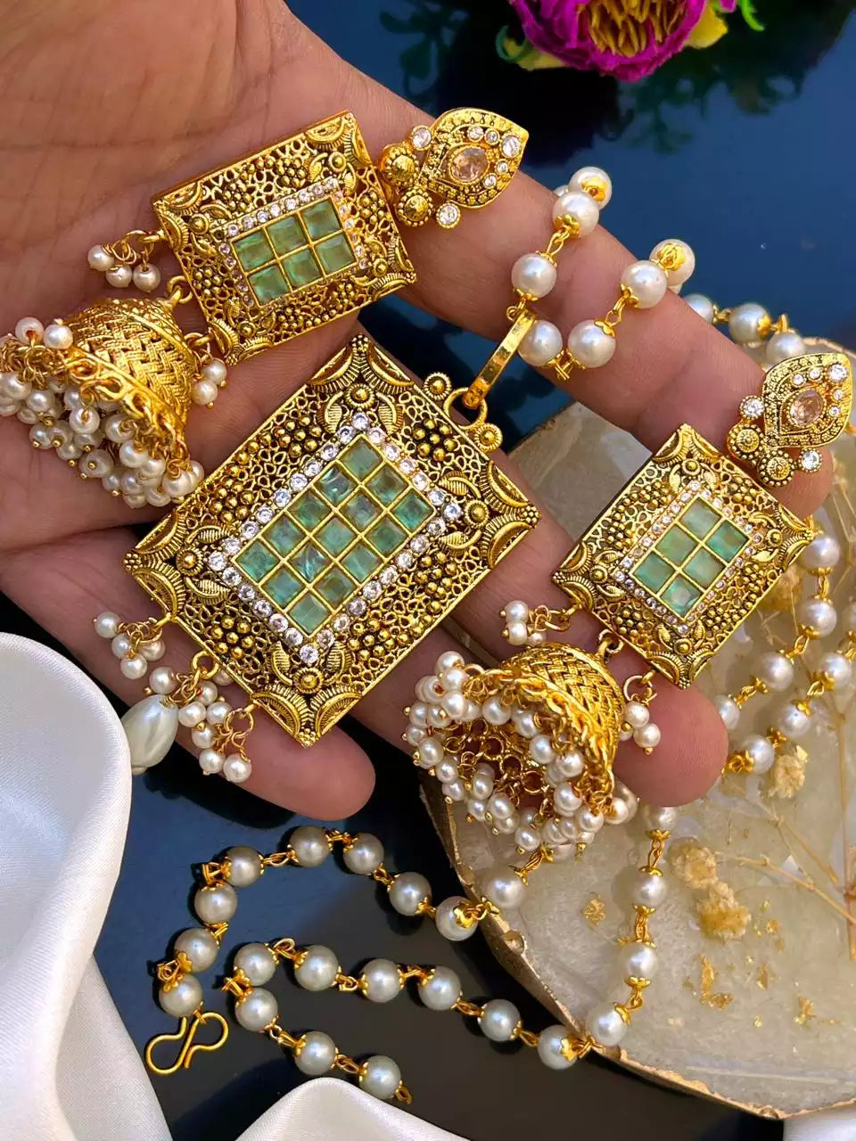 Egyptian pendant set