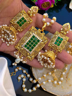 Egyptian pendant set