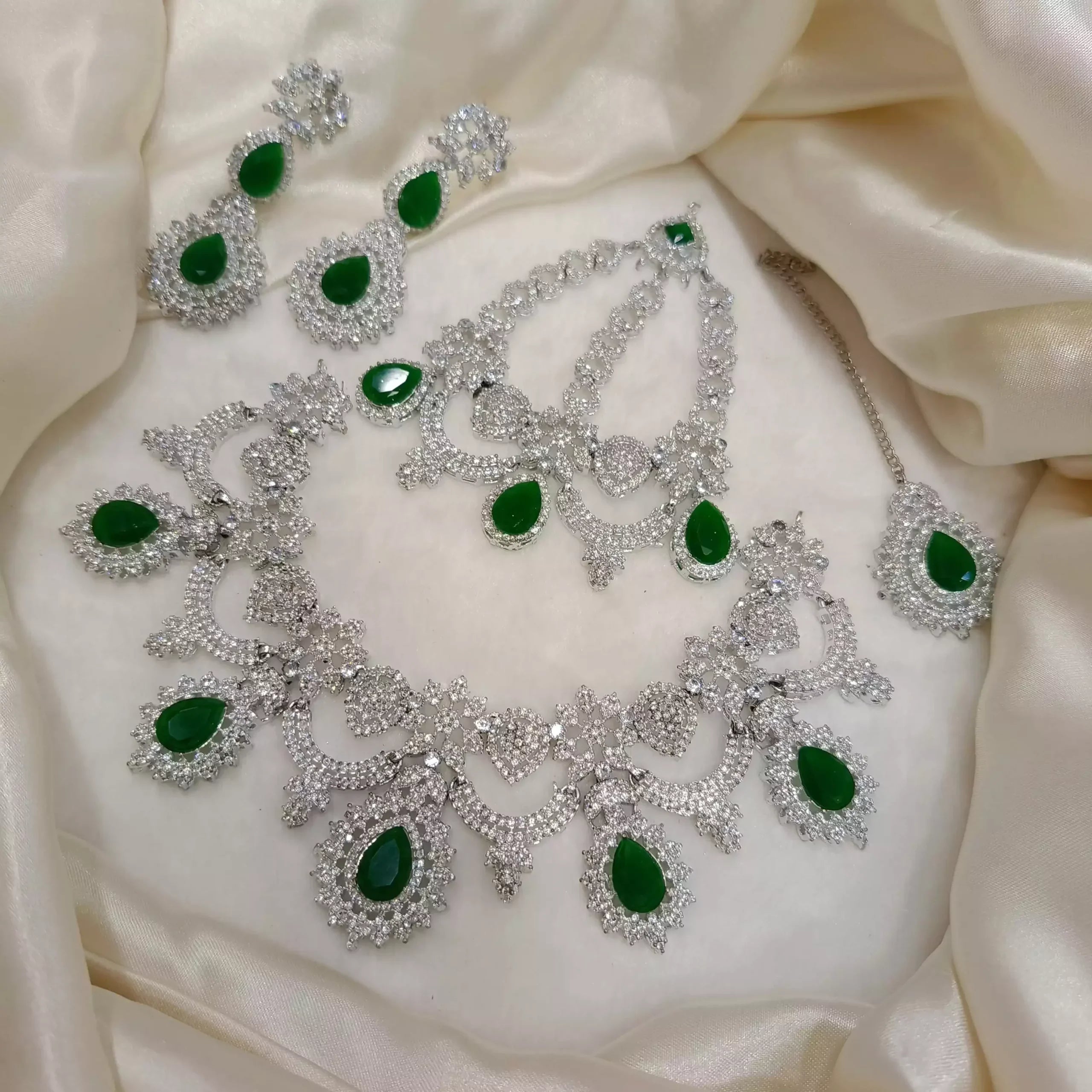 High quality bridal set with jhumar