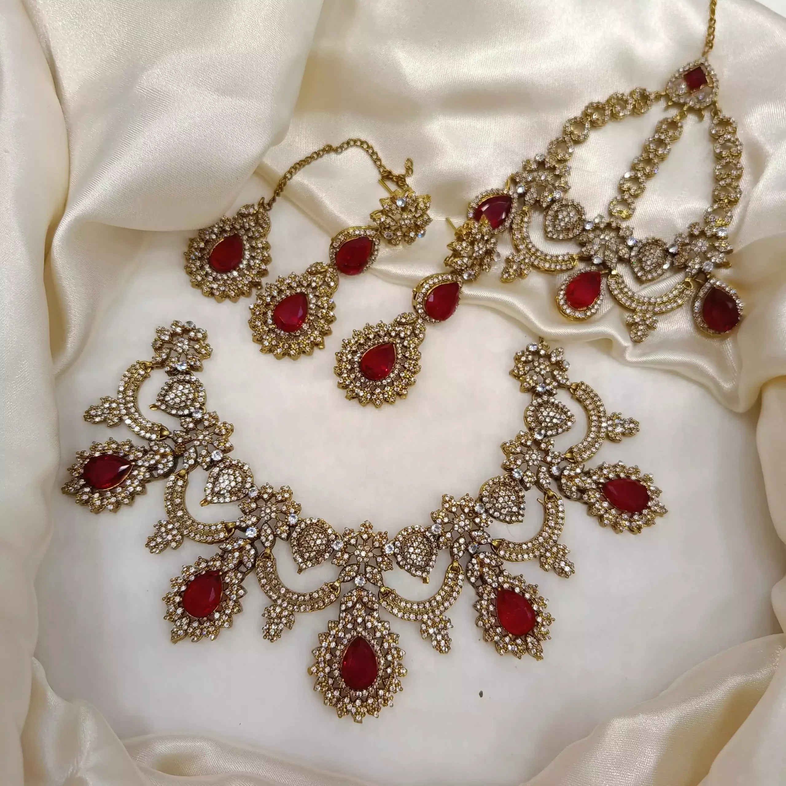 High quality bridal set with jhumar