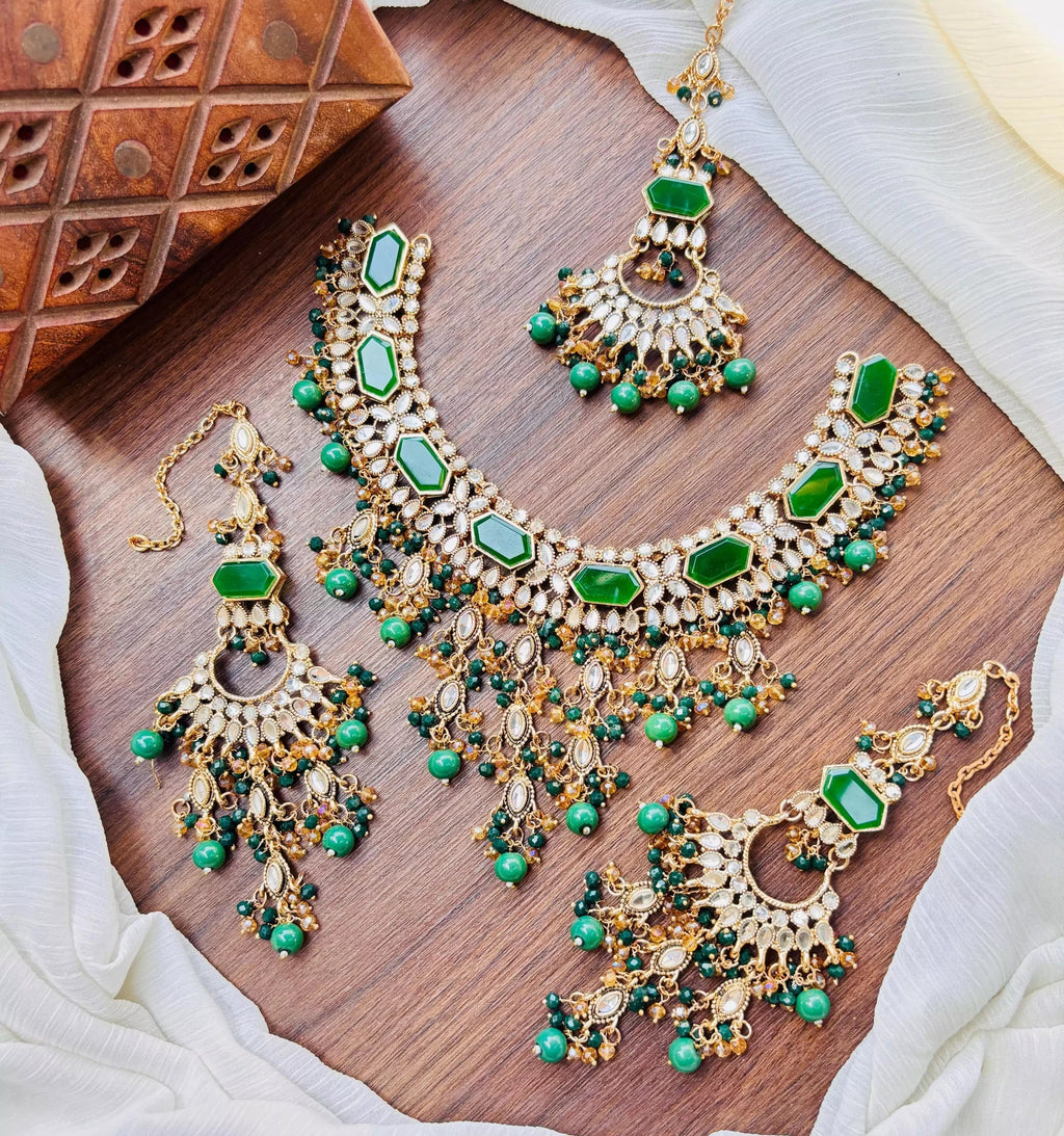 Egyptian necklace set with teeka