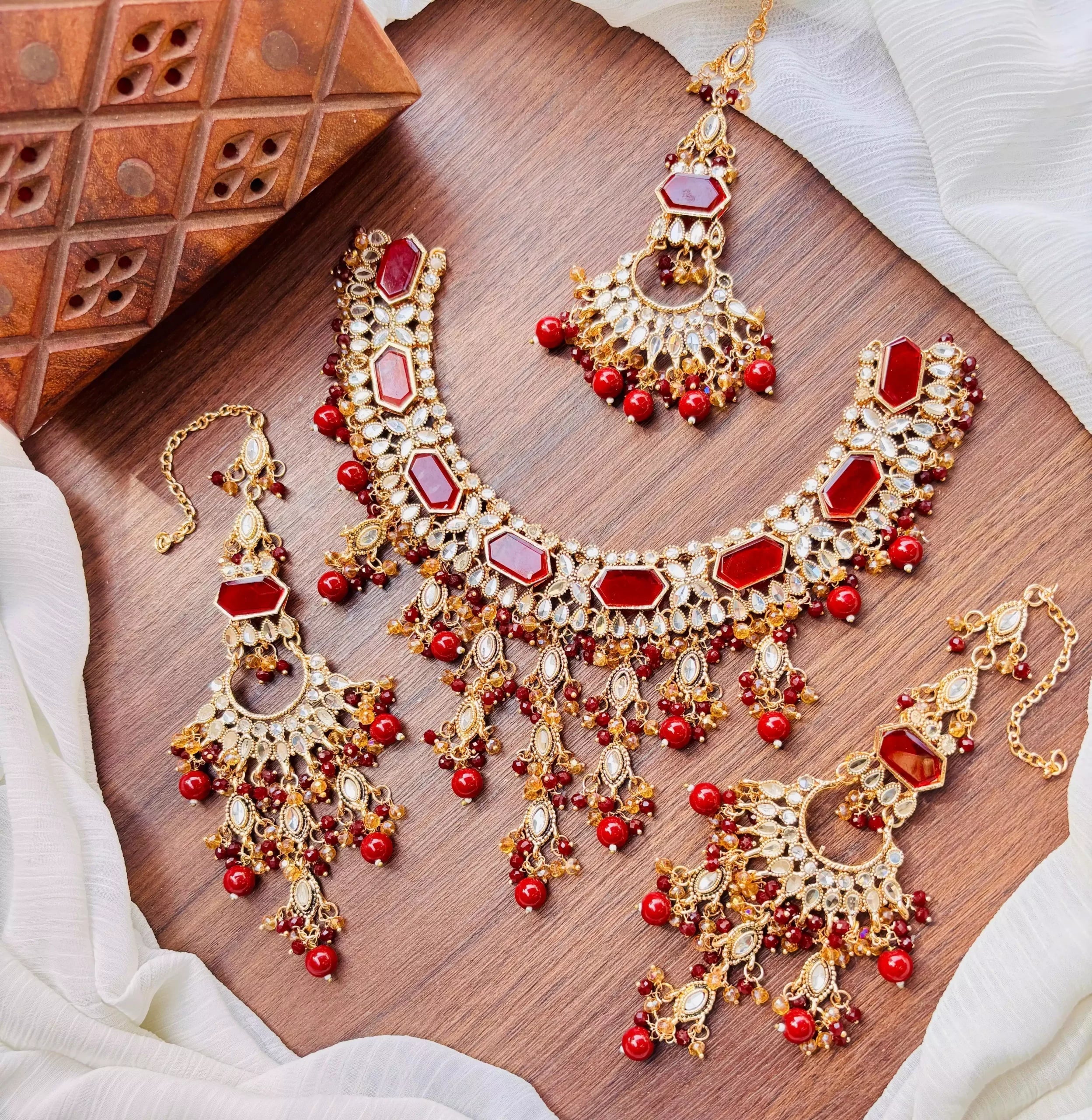 Egyptian necklace set with teeka Main image