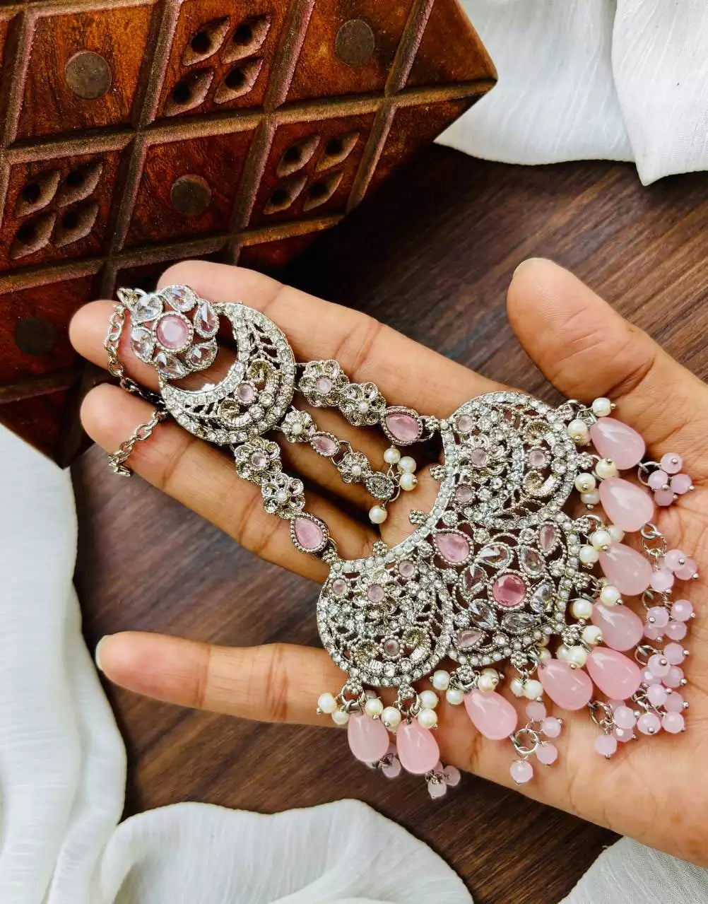 Zircon jhumar