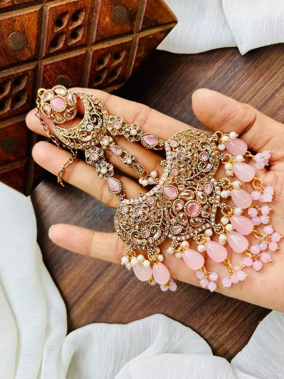 Zircon jhumar