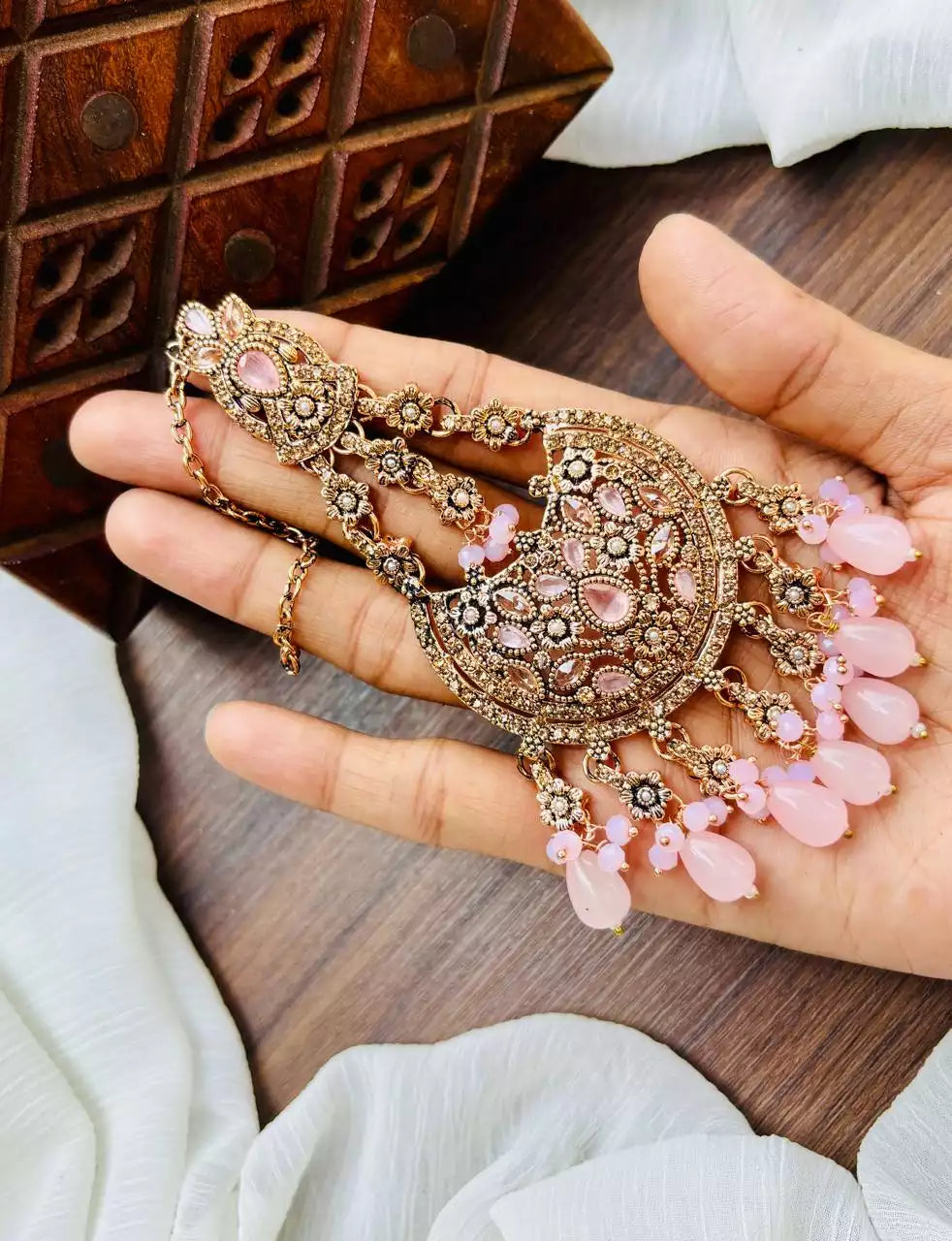 Zircon jhumar