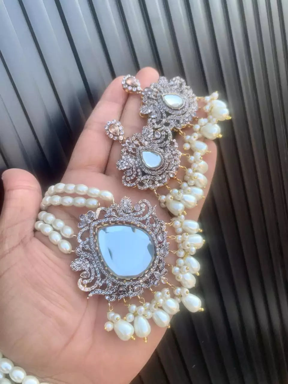 Doublet jarao maala set