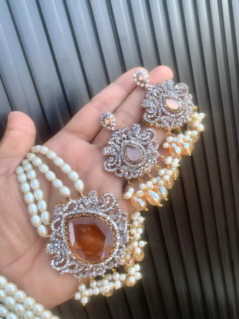 Doublet jarao maala set