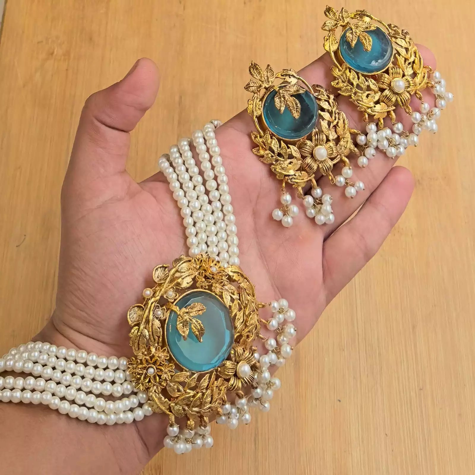 Doublet designer choker set