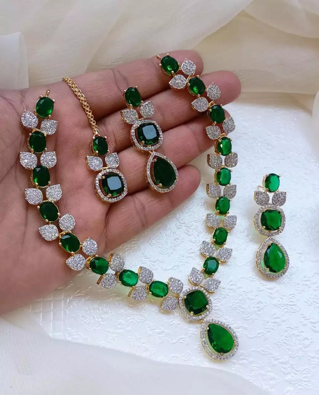 AD necklace set with teeka