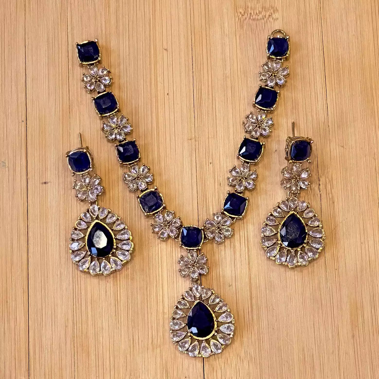 Zircon necklace set