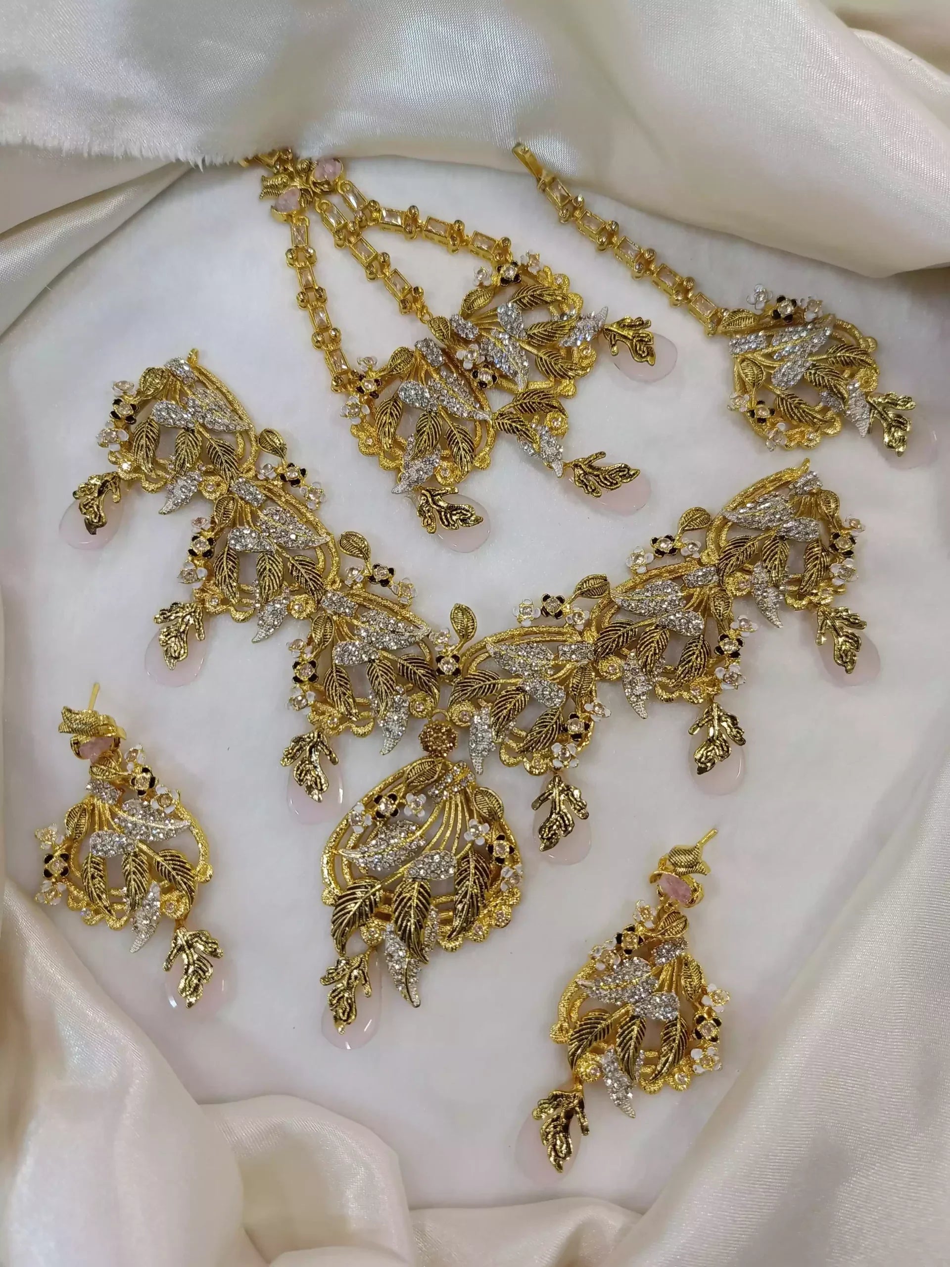 Designer Bridal Set With Jhumar