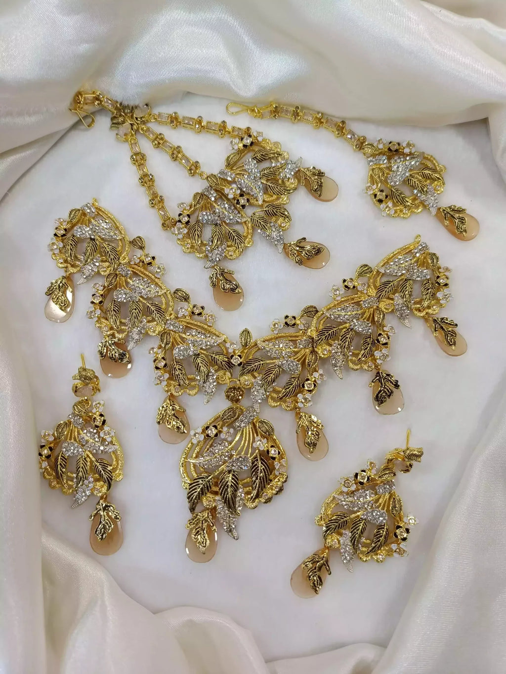 Designer Bridal Set With Jhumar