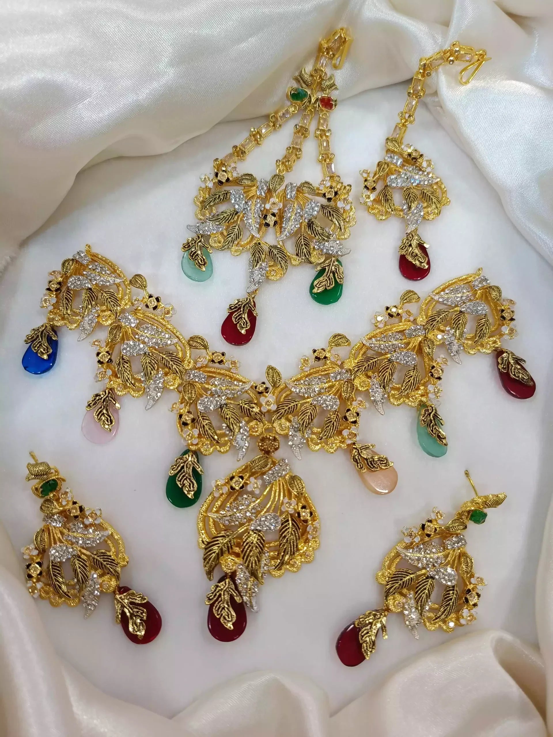 Designer Bridal Set With Jhumar Secondary image