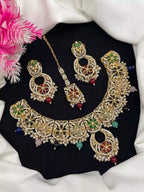 Zircon necklace set with teeka