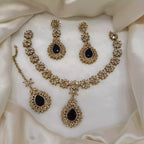 Zircon necklace set with teeka