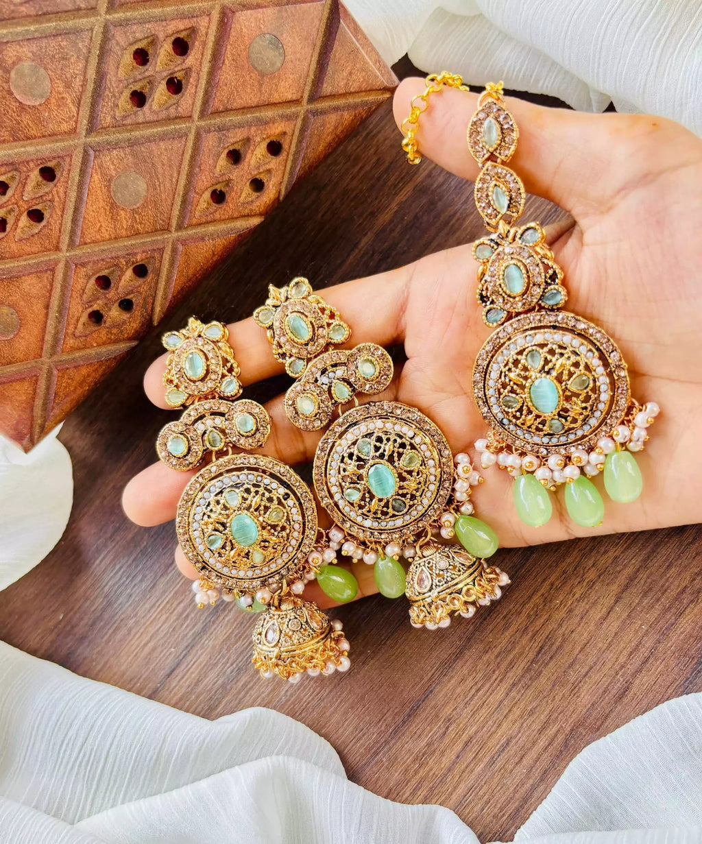 Long zircon earrings teeka