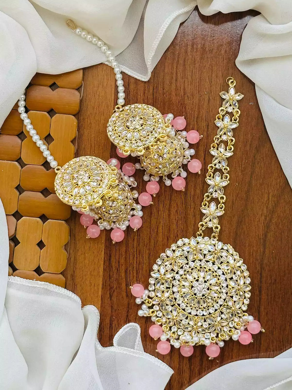Big size teeka with earrings