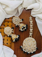 Big size teeka with earrings