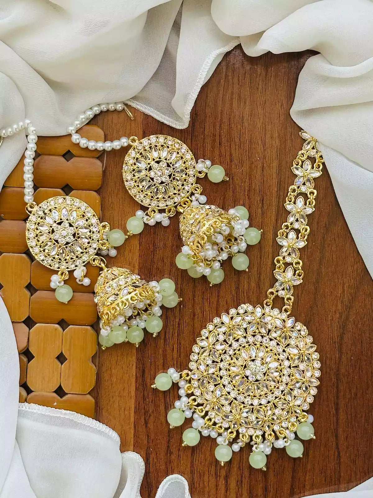 Big size teeka with earrings Main image