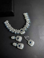 Zircon necklace set with teeka