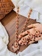 Zircon set with teeka