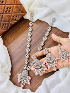 Zircon set with teeka