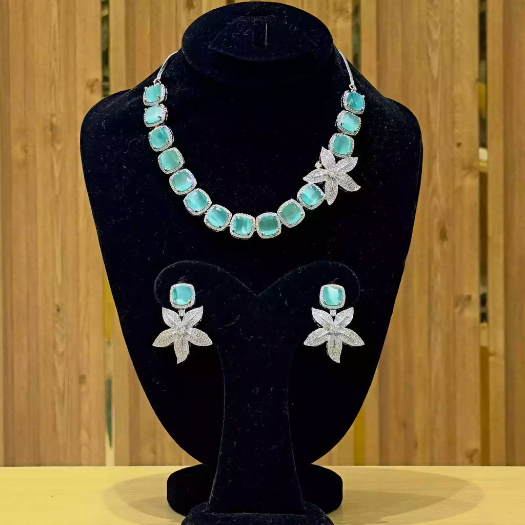 Star necklace set