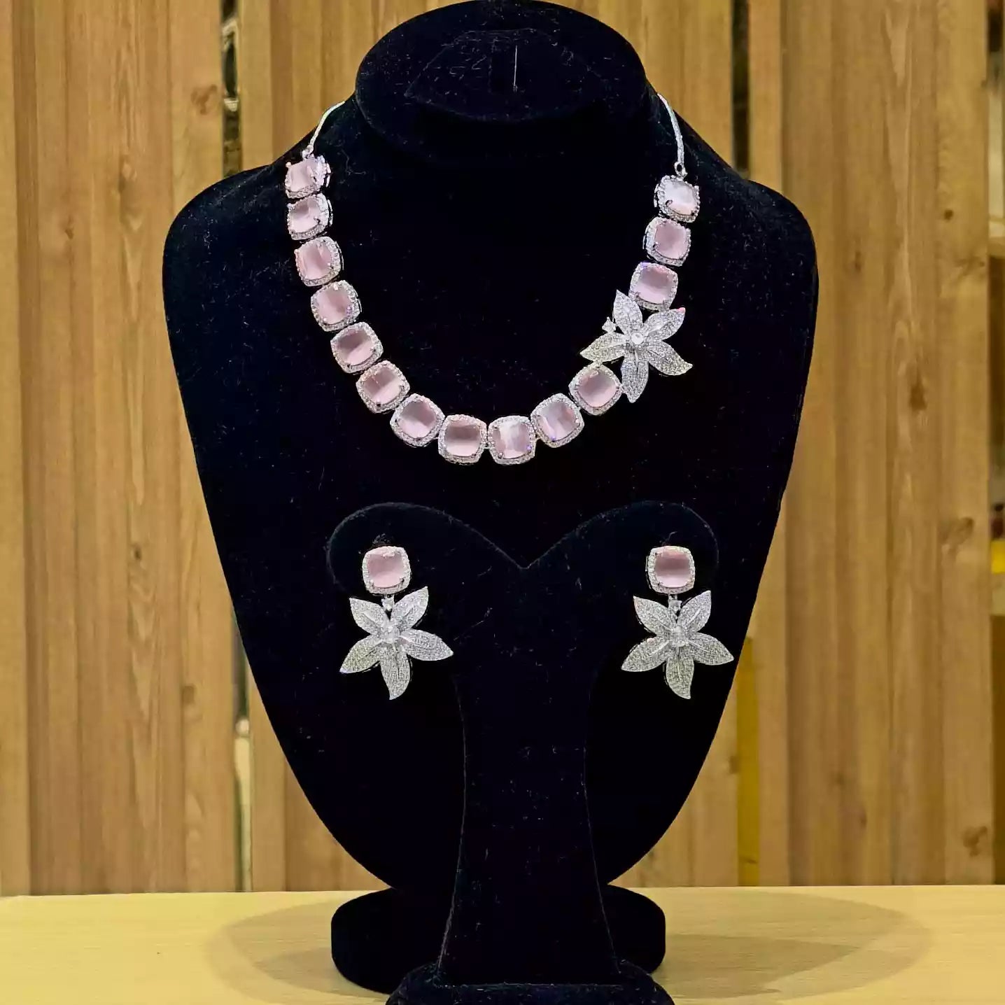 Star necklace set