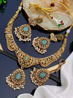 Zircon necklace set with teeka