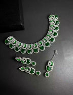 Zircon necklace set with teeka