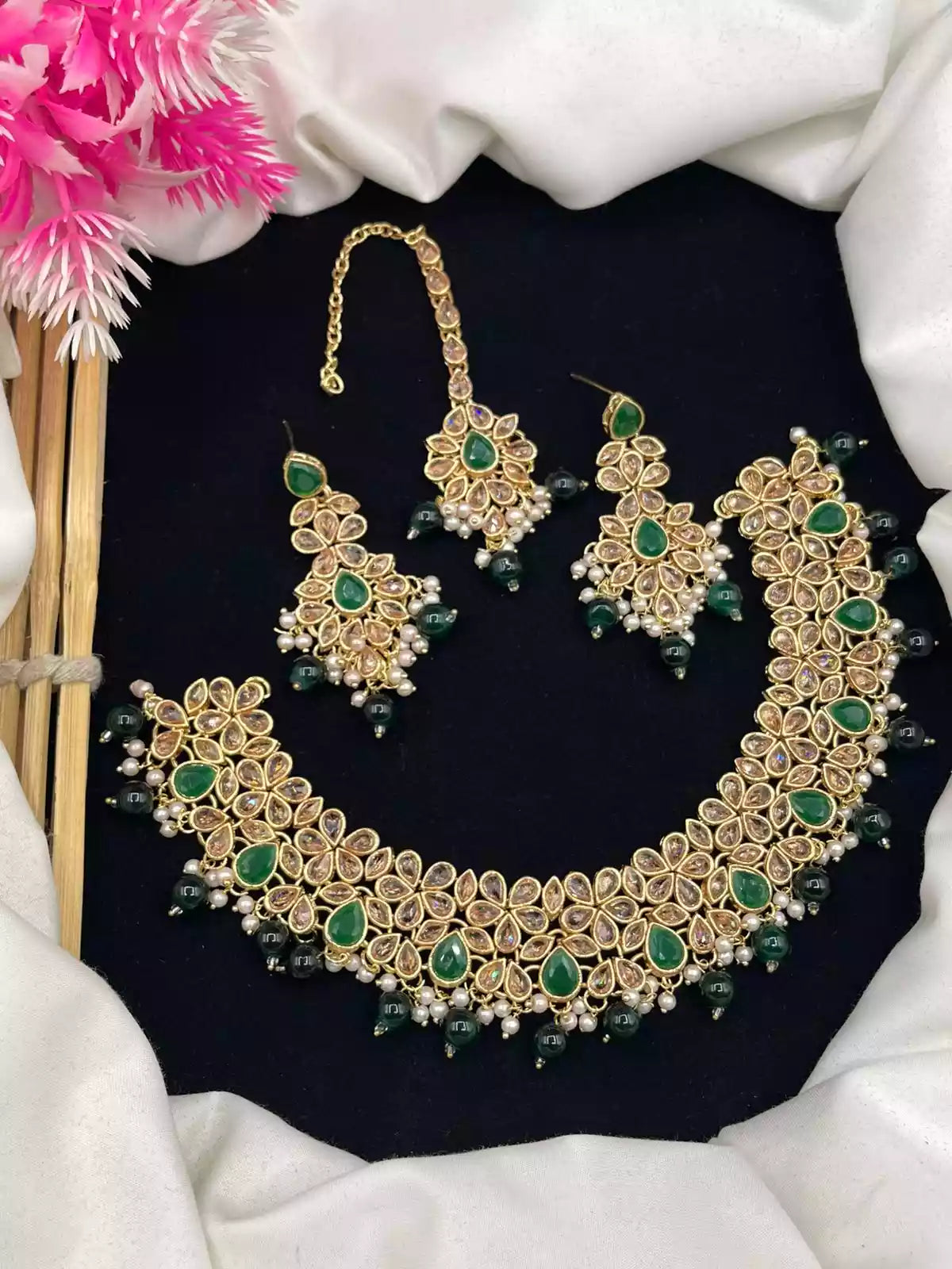 Reverse AD necklace set Main image