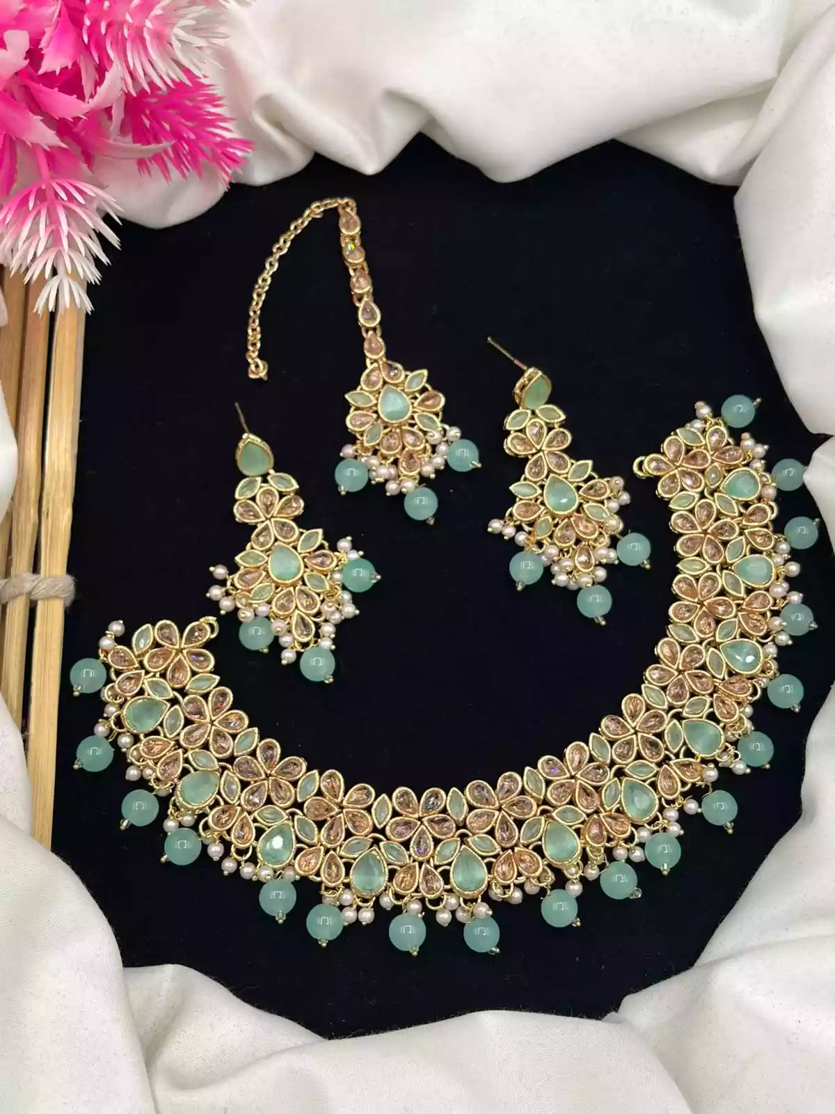 Reverse AD necklace set