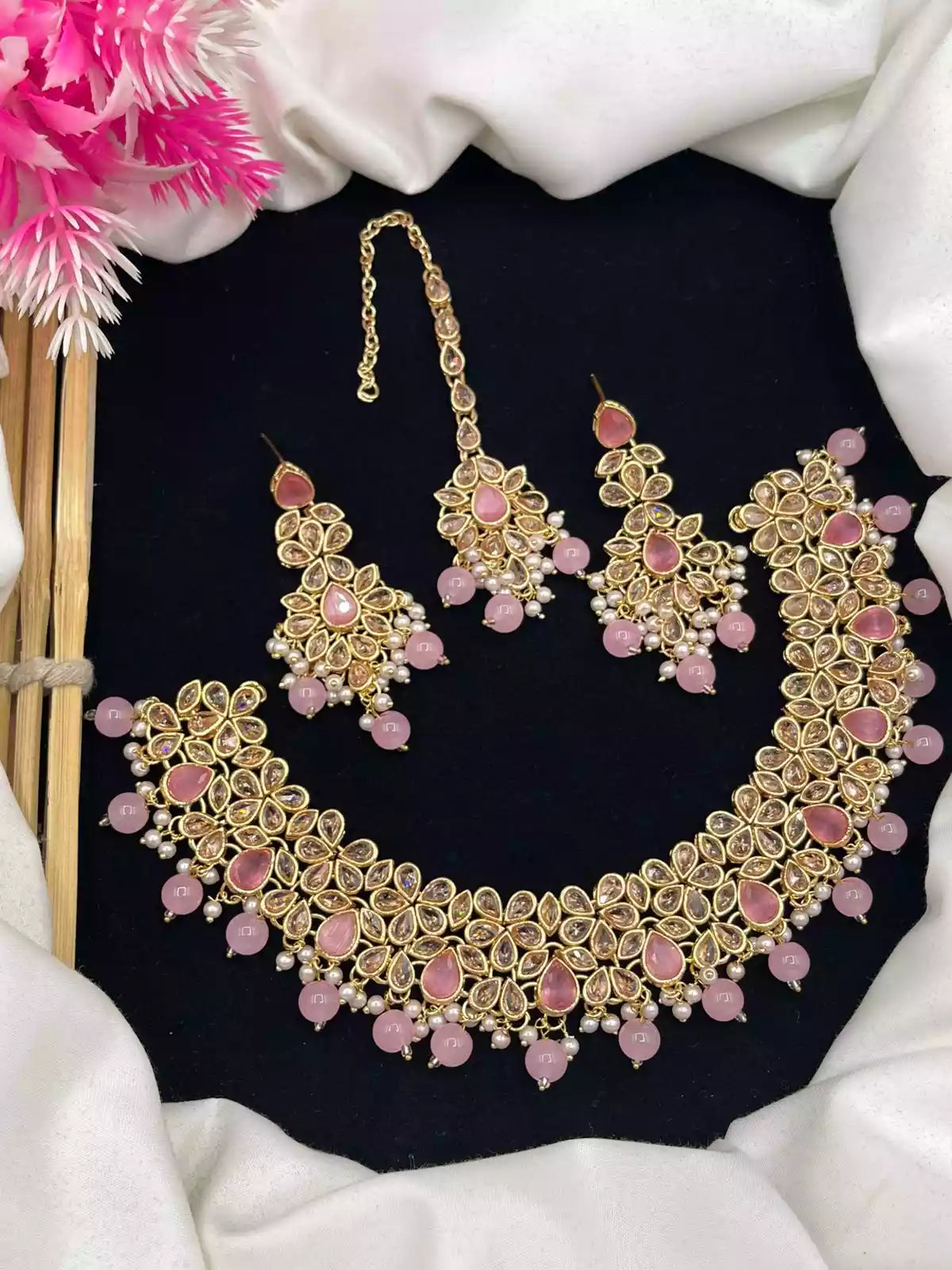 Reverse AD necklace set