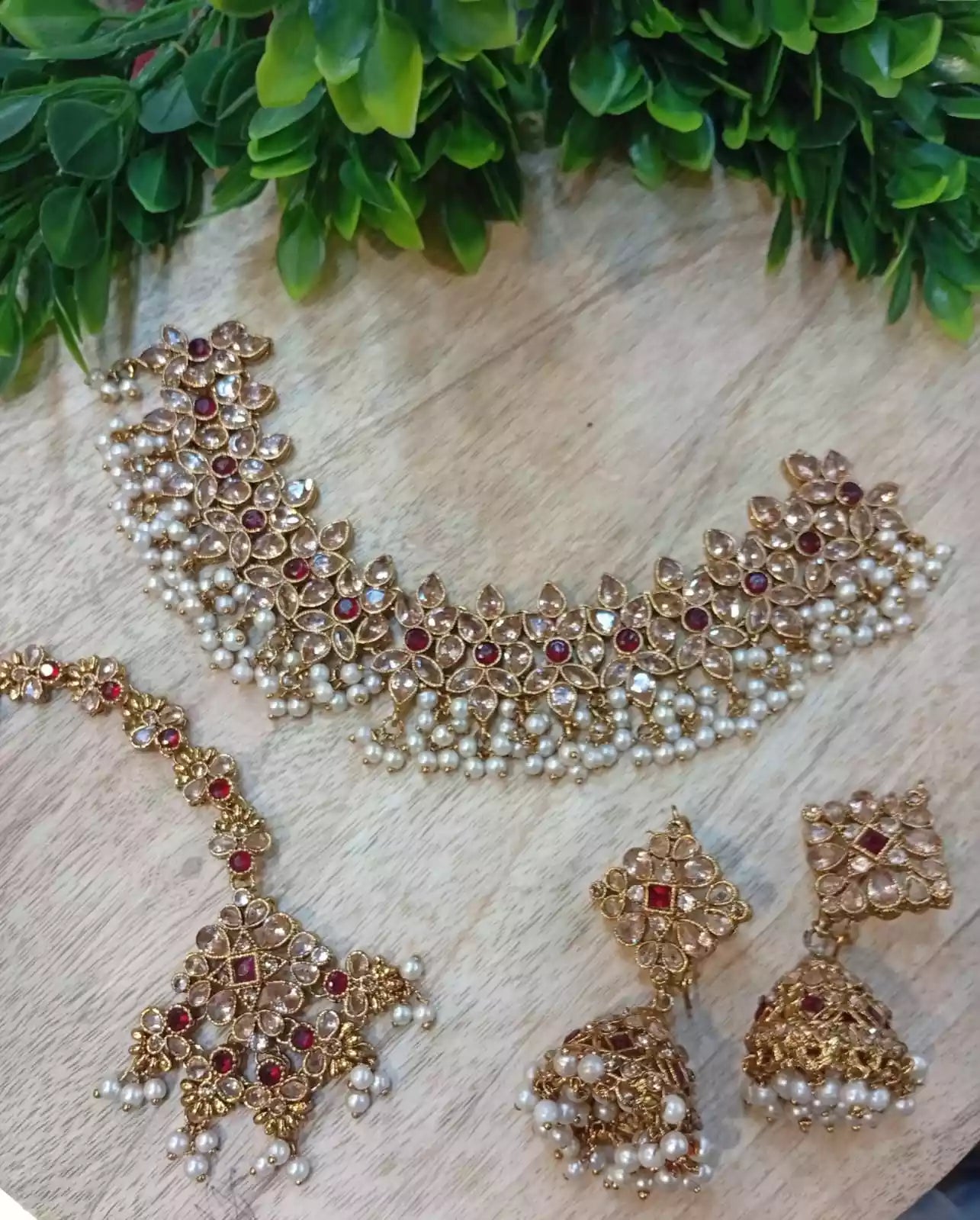 Reverse ad zircon set