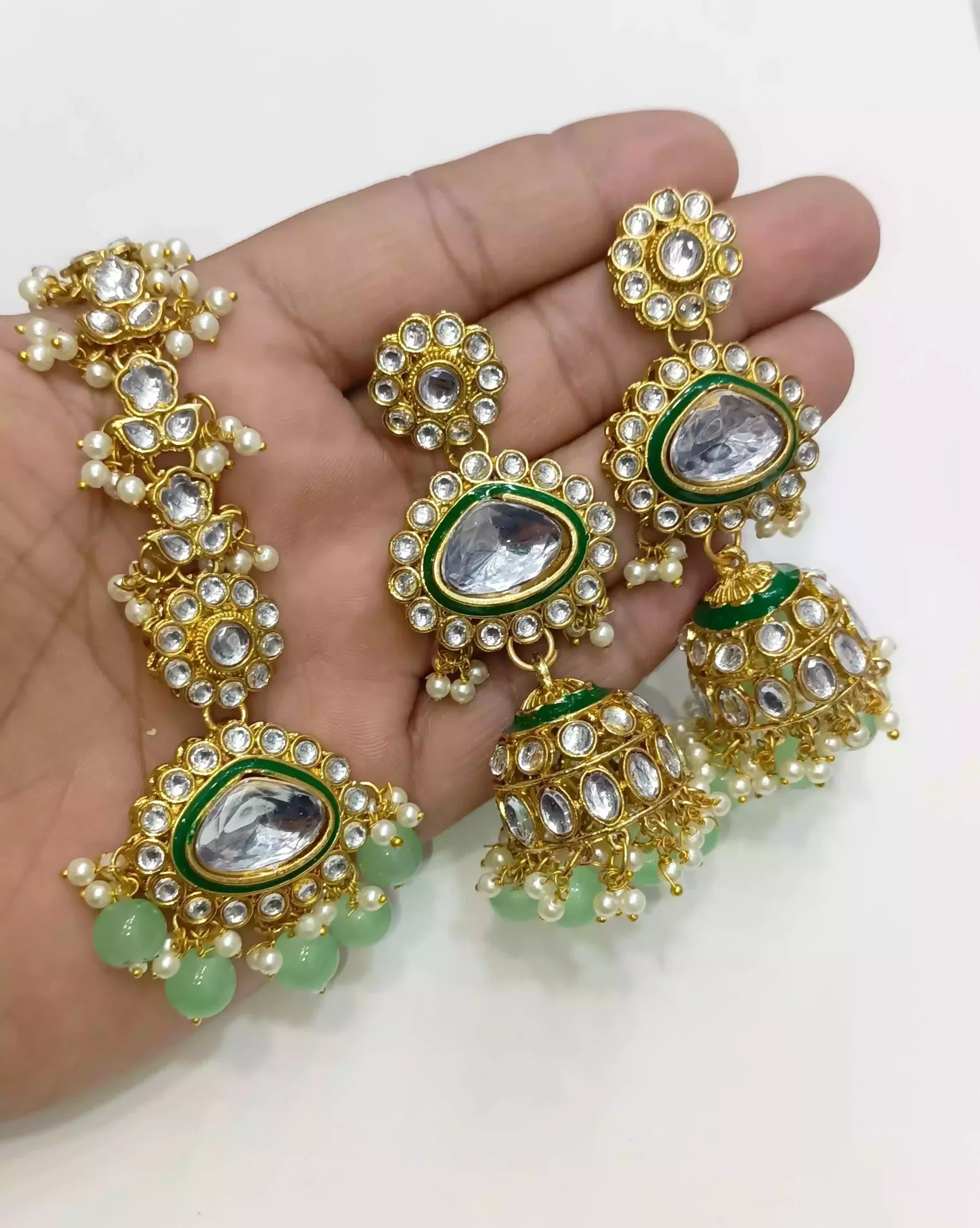 Kundan jhumki earrings with teeka